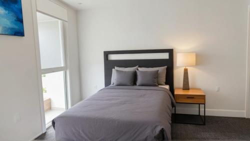 modern boutique living in culver city