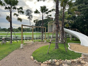 thammachatphan farm