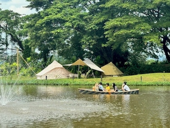 thammachatphan farm