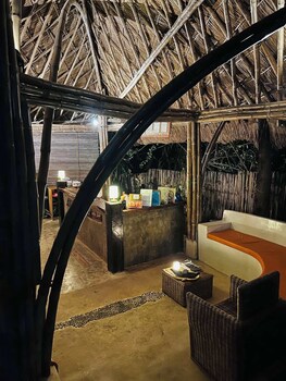 La Colonial Resort,,3 star