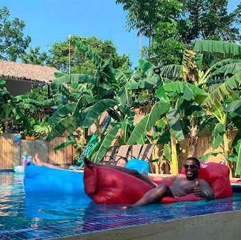 la colonial resort