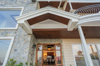elivaas prive the royce daisy ultra luxe 4 bhk villa