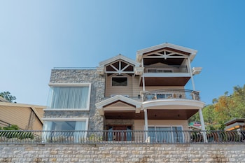 elivaas prive the royce daisy ultra luxe 4 bhk villa