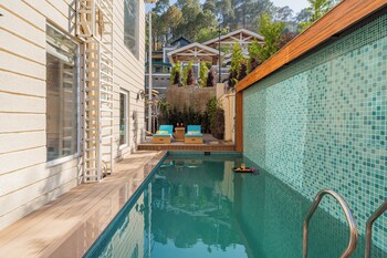 elivaas prive the royce daisy ultra luxe 4 bhk villa