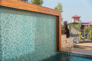 elivaas prive the royce daisy ultra luxe 4 bhk villa