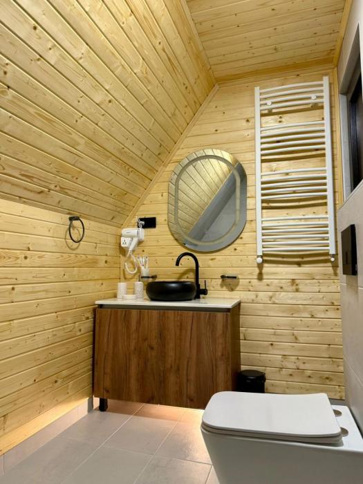 mestia pov luxury cabins
