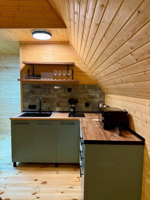 mestia pov luxury cabins