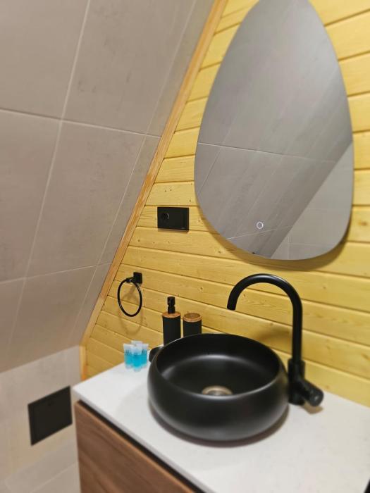 mestia pov luxury cabins