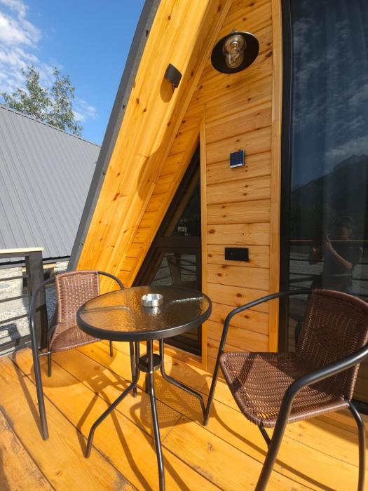 mestia pov luxury cabins