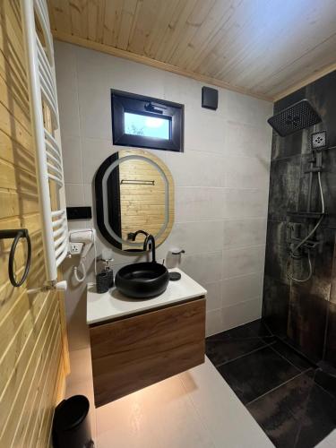 mestia pov luxury cabins