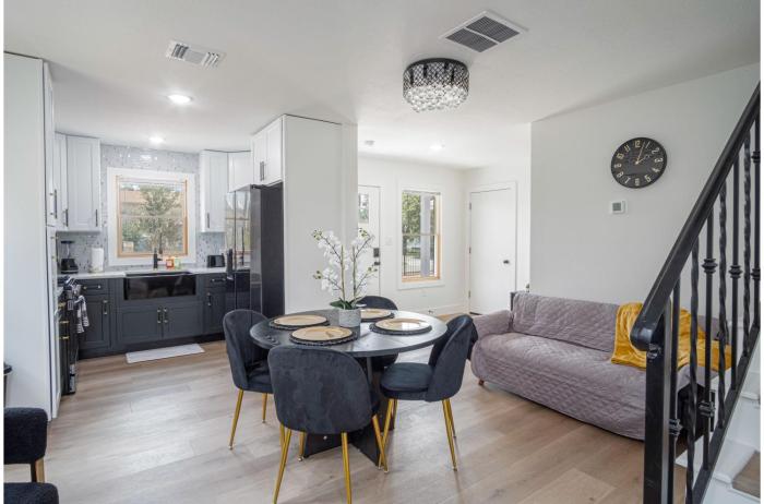 stylish stay with unforgettable downtown views