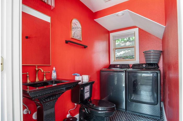 stylish stay with unforgettable downtown views