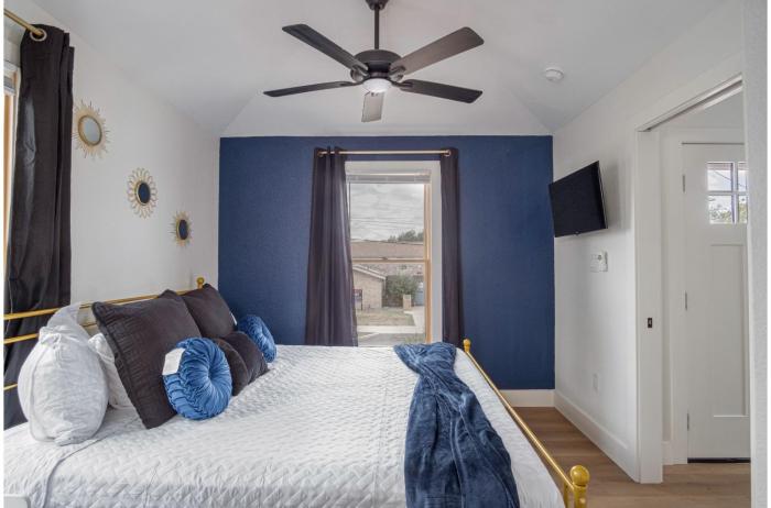 stylish stay with unforgettable downtown views