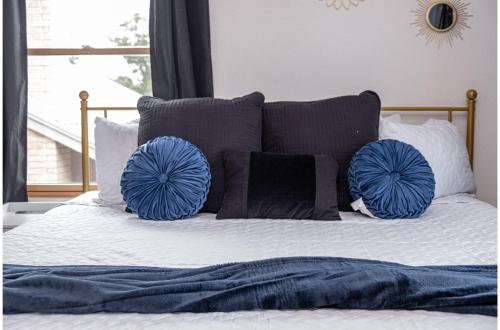 stylish stay with unforgettable downtown views