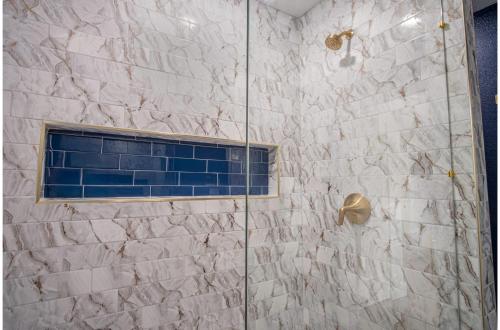 stylish stay with unforgettable downtown views