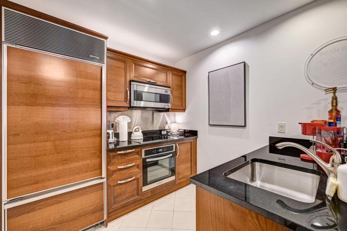 suite hub lv at signature sphere view