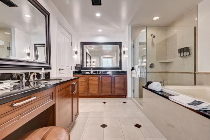 suite hub lv at signature sphere view