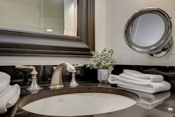 blu cashmere suite