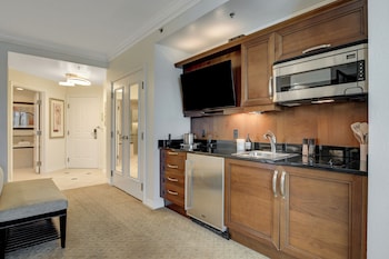blu cashmere suite