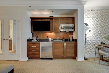 blu cashmere suite