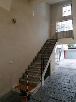 dellova 98 rooms