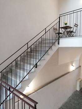 dellova 98 rooms