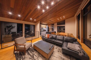 chalet opus
