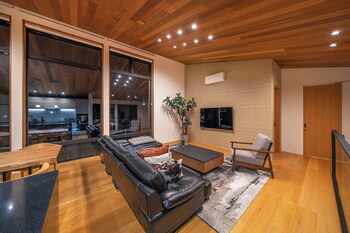 chalet opus