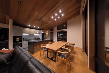 chalet opus