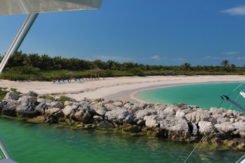 the sandpiper inn and cottages