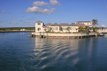 the sandpiper inn and cottages