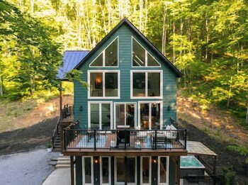 the greenhouse with indoor slide close to hocking hills