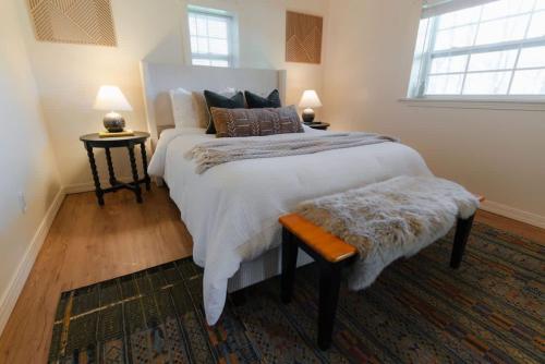 cozy cabin with hot tub near all in hocking hills
