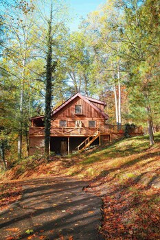 outdoors sleeps7 family getaway fun arcade