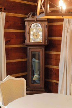 outdoors sleeps7 family getaway fun arcade