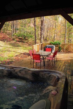 outdoors sleeps7 family getaway fun arcade