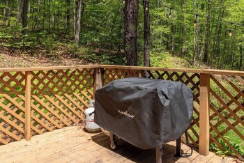 outdoors sleeps7 family getaway fun arcade