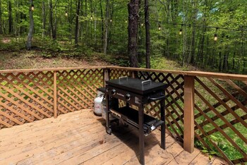 outdoors sleeps7 family getaway fun arcade