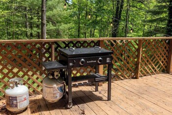 outdoors sleeps7 family getaway fun arcade