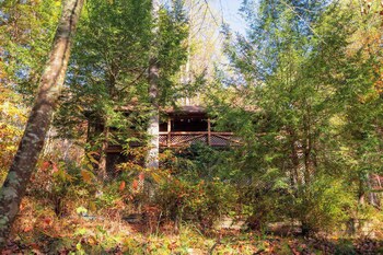 outdoors sleeps7 family getaway fun arcade