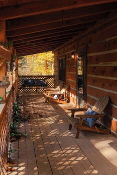 outdoors sleeps7 family getaway fun arcade