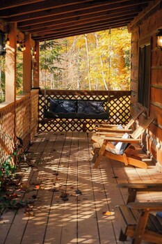 outdoors sleeps7 family getaway fun arcade