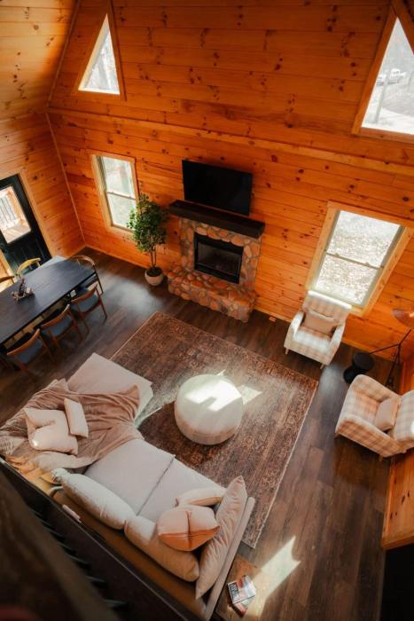 memories at hillside a modern cabin hocking hills