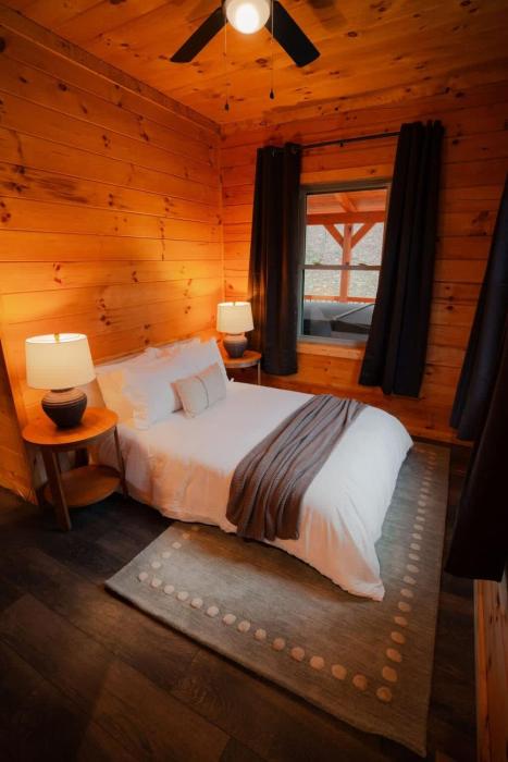 memories at hillside a modern cabin hocking hills