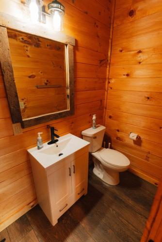 memories at hillside a modern cabin hocking hills