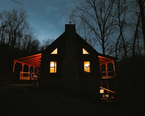 memories at hillside a modern cabin hocking hills