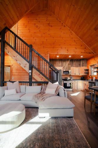 memories at hillside a modern cabin hocking hills