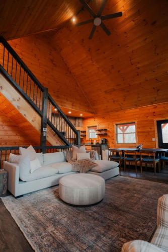 memories at hillside a modern cabin hocking hills