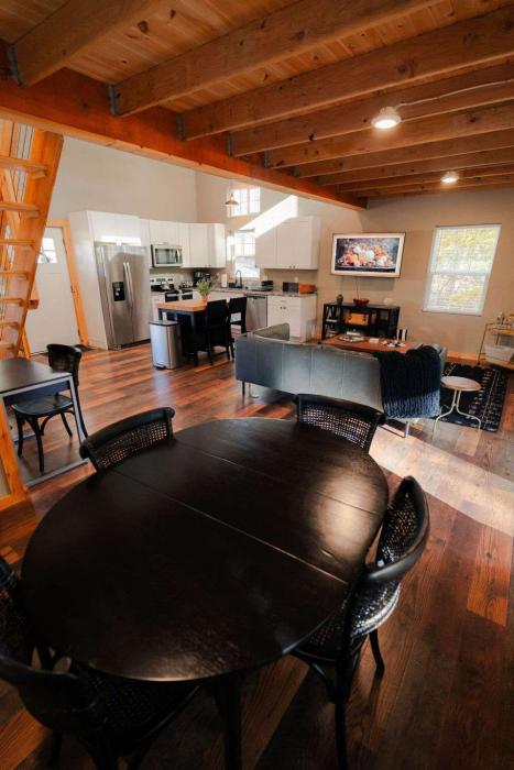 the treetop retreat family getaway in scenic hocking hills