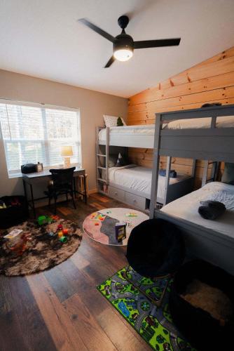 the treetop retreat family getaway in scenic hocking hills